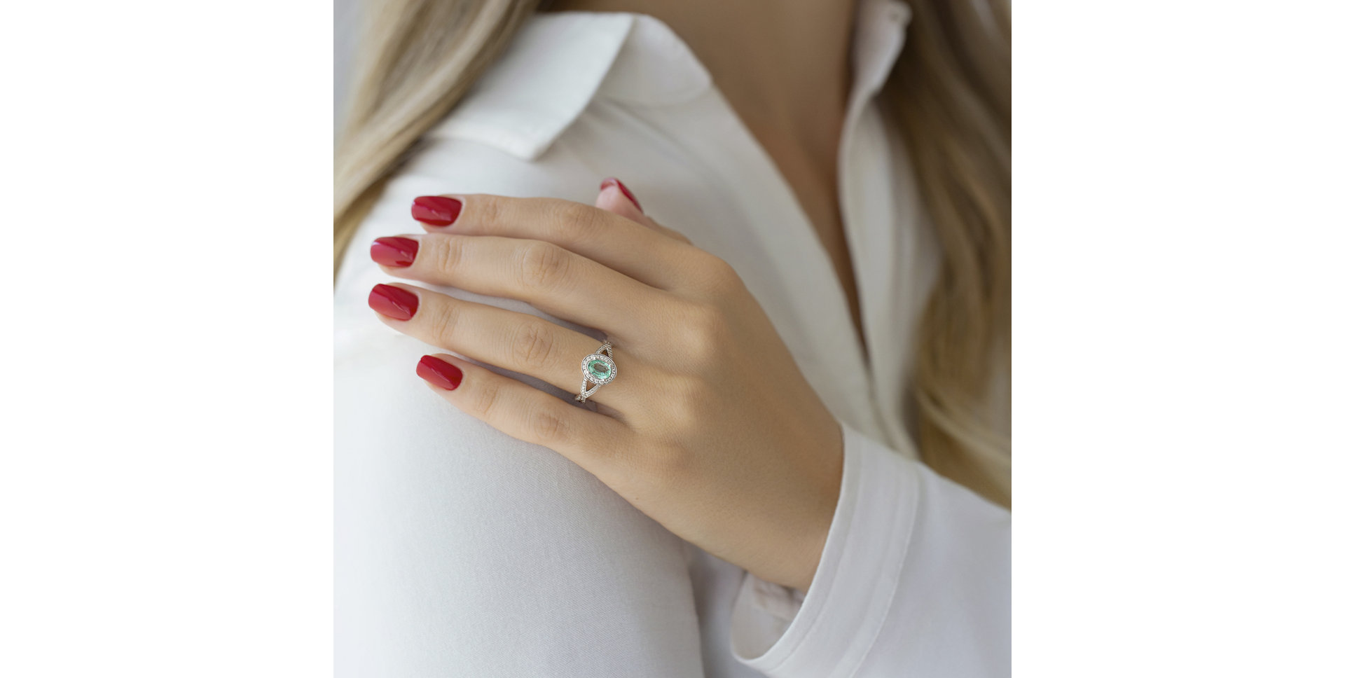 Prsteň so smaragdom a diamantmi Space Princess