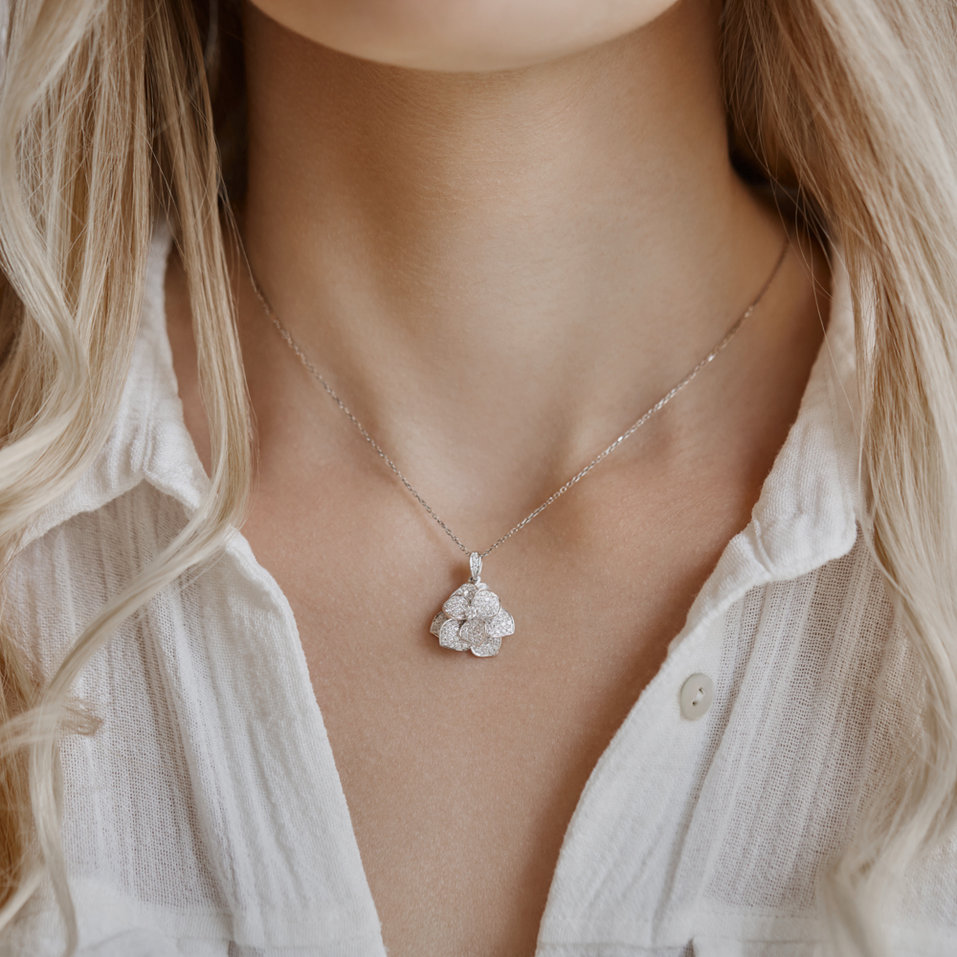 Přívěsok s diamantmi Bloomy Frederica