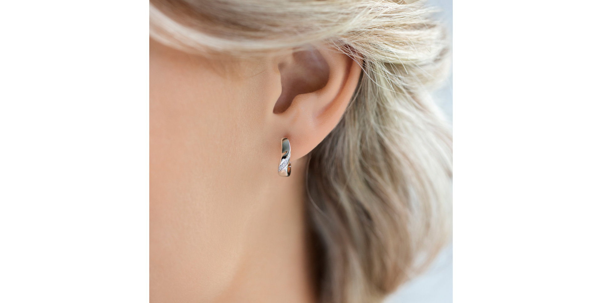 Náušnice s diamantmi Moon Ray