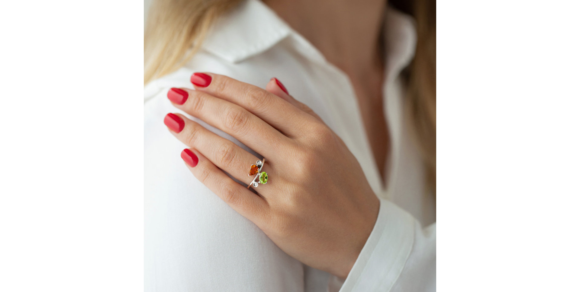 Prsteň s diamantmi, topásom a rhodolitom Magic Flower