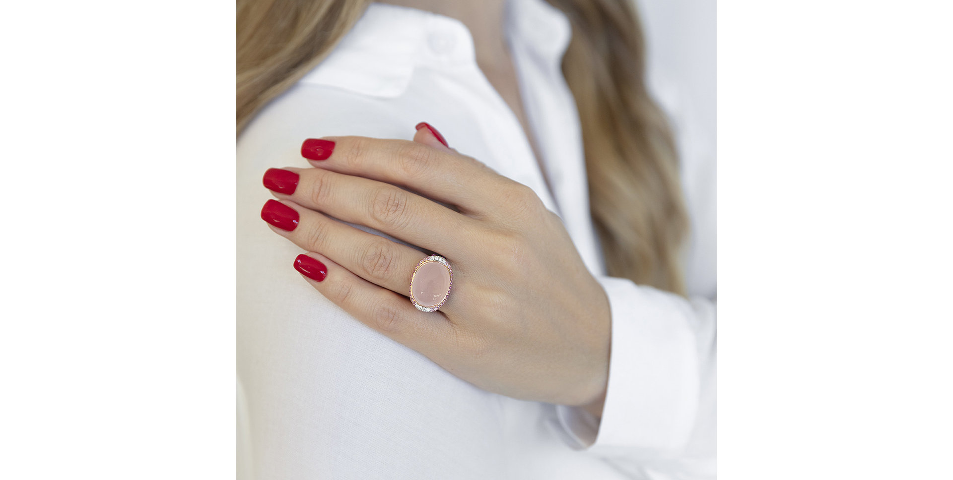 Prsteň s chalcedonom, diamantmi a zafírmi Magic Temptation