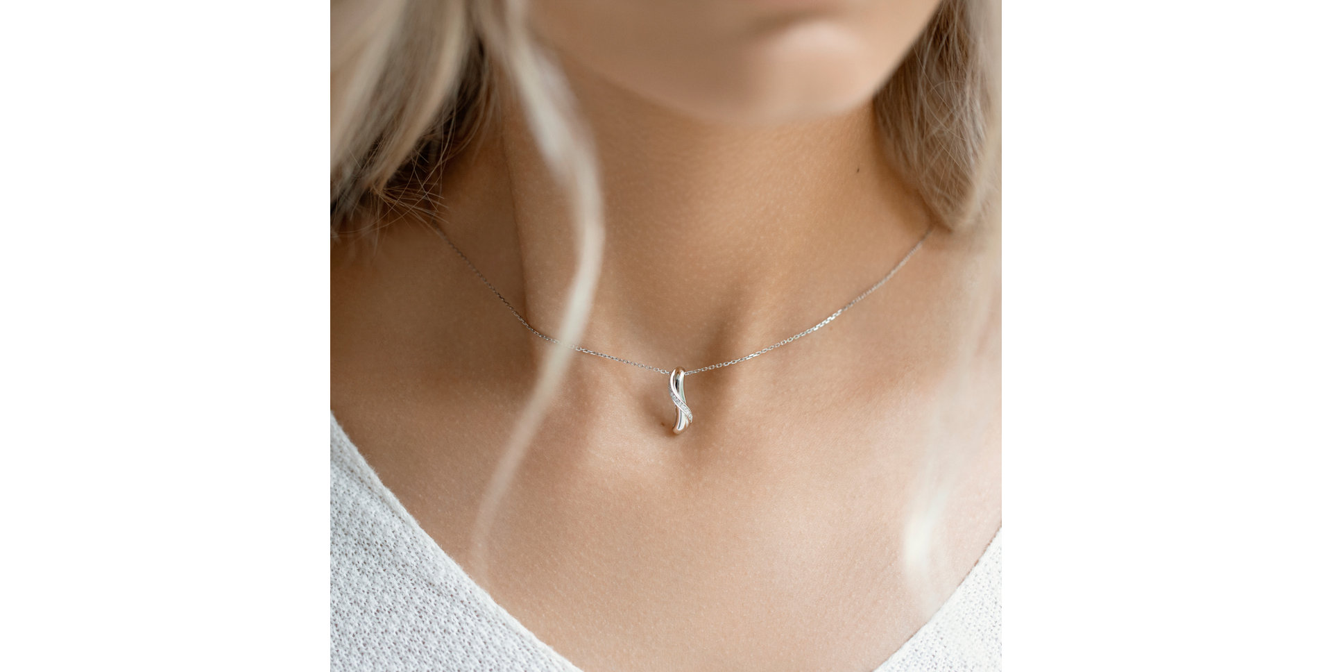 Přívěsok s diamantmi Alluring Ray