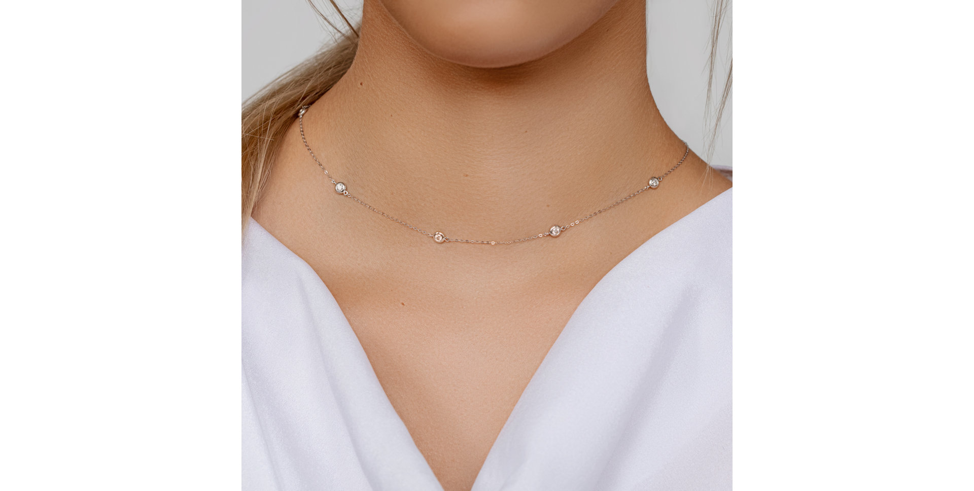 Náhrdelník s diamantmi Dots