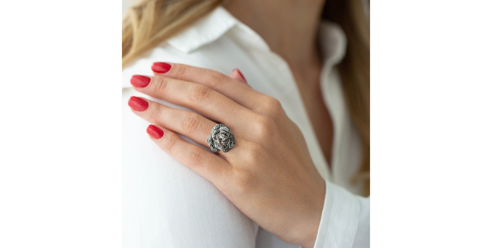 Prsteň s čiernymi diamantmi Secret Witchery