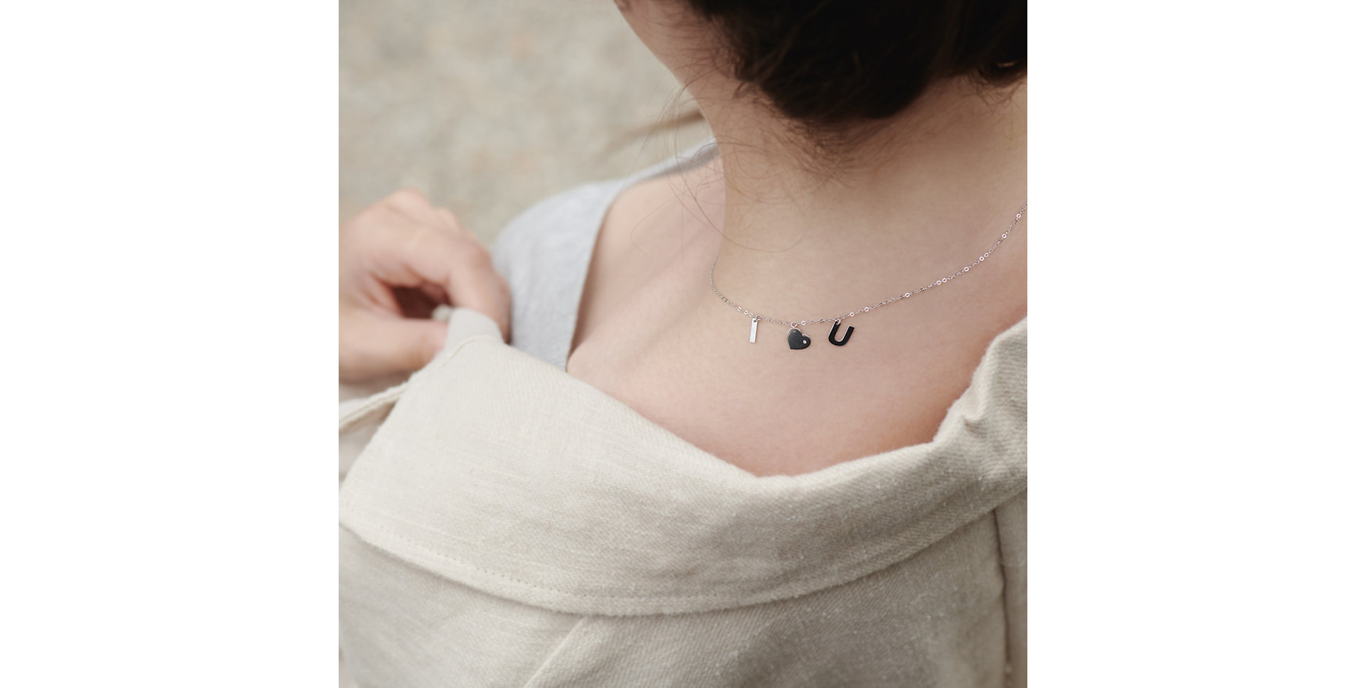 Náhrdelník s diamantom Amour