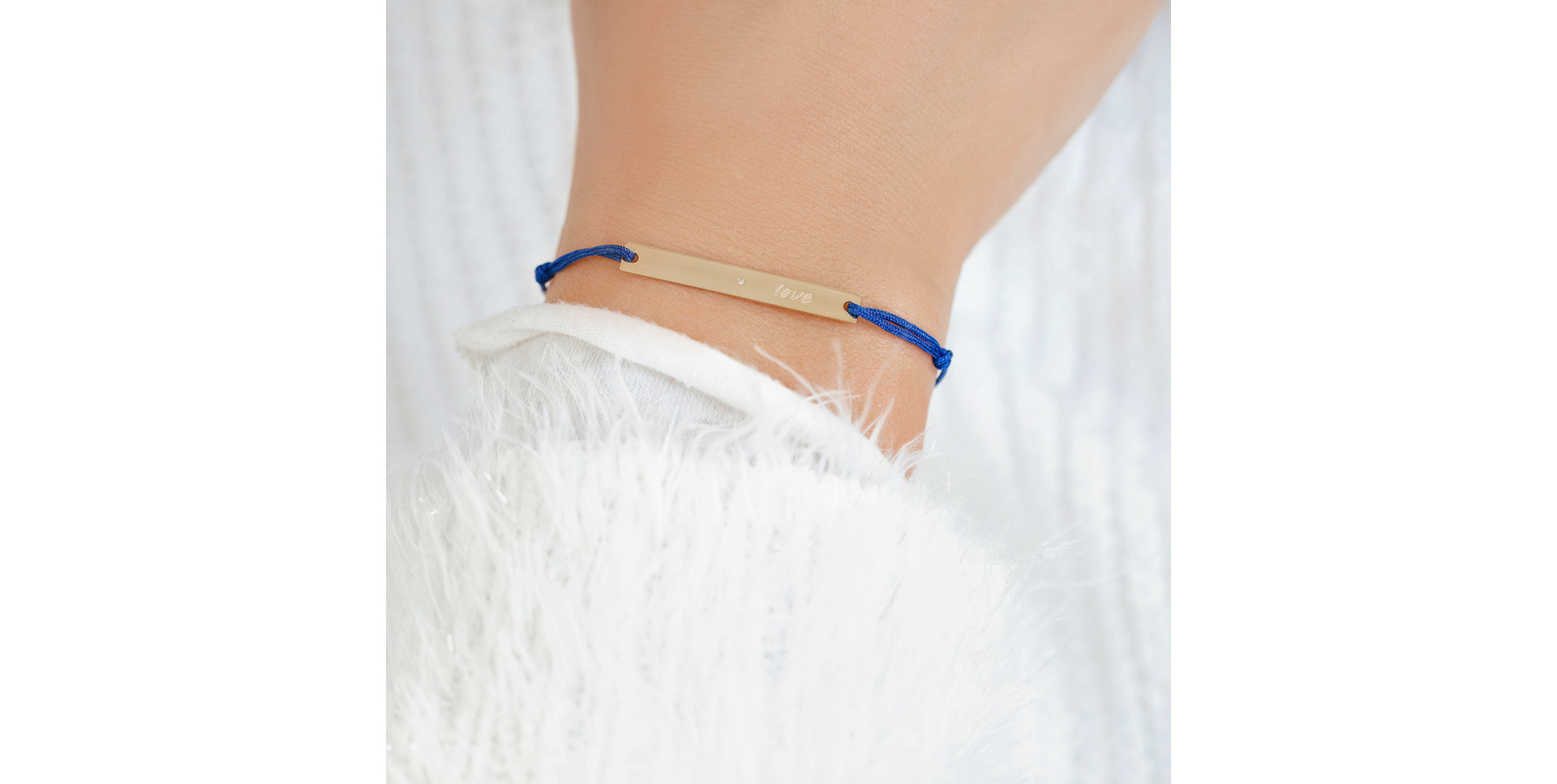 Diamantový náramok so šnúrkou Love