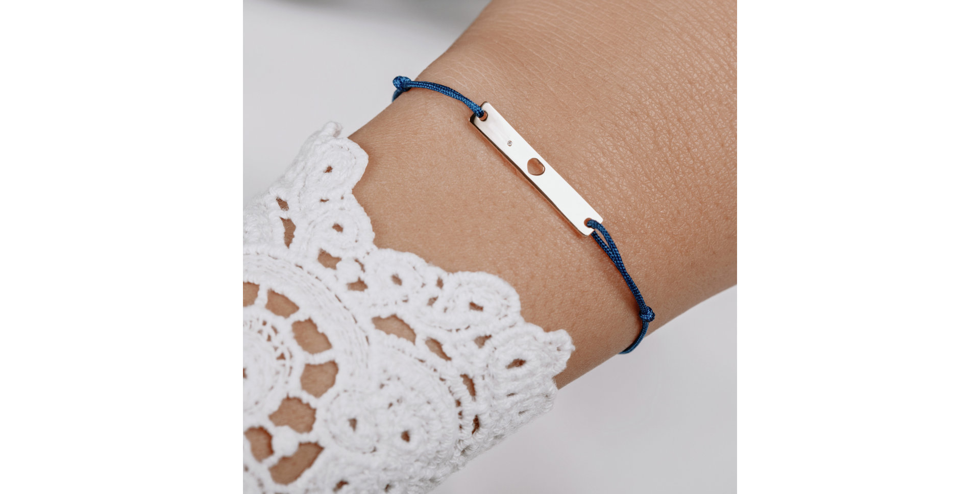 Diamantový náramok so šnúrkou Heart Stamp