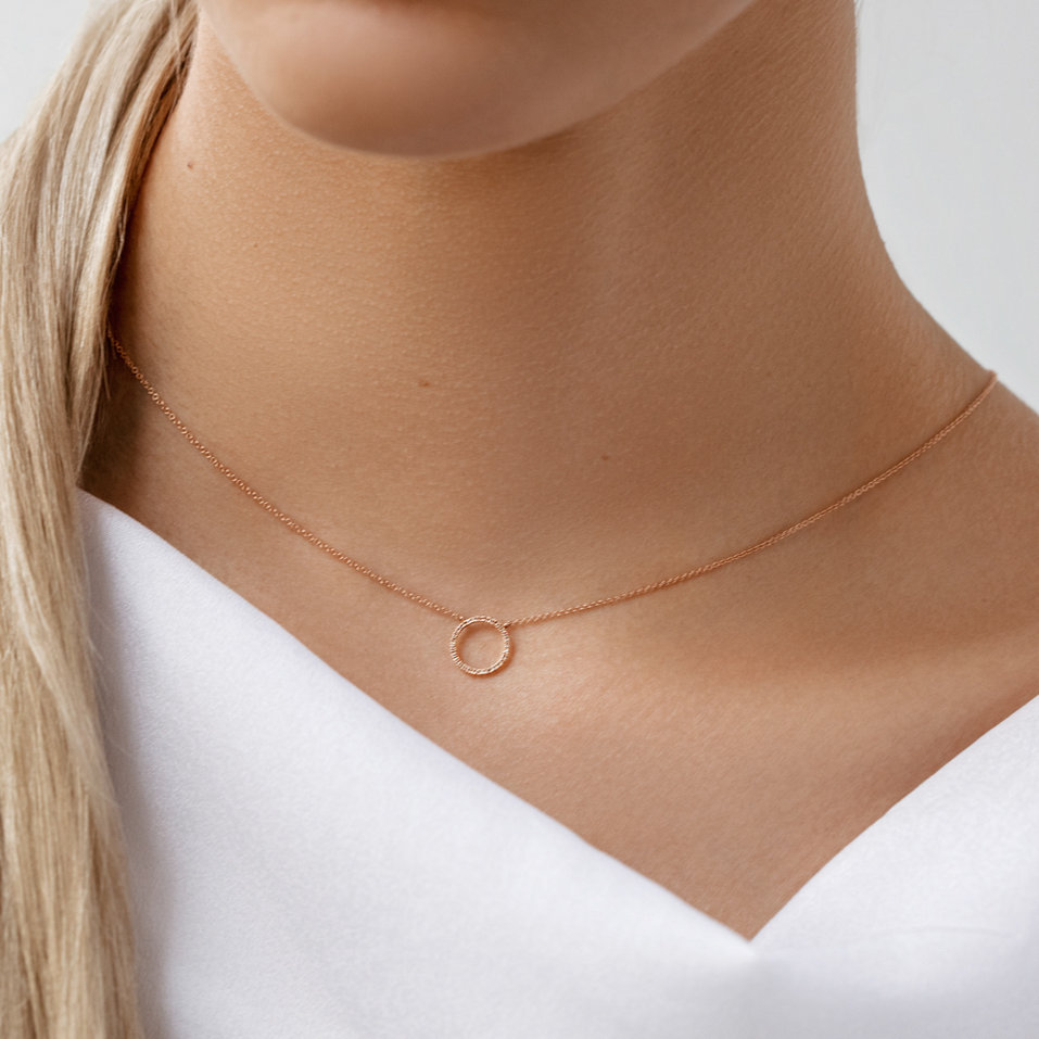 Náhrdelník s hnedými a bielymi diamantmi Little Circle