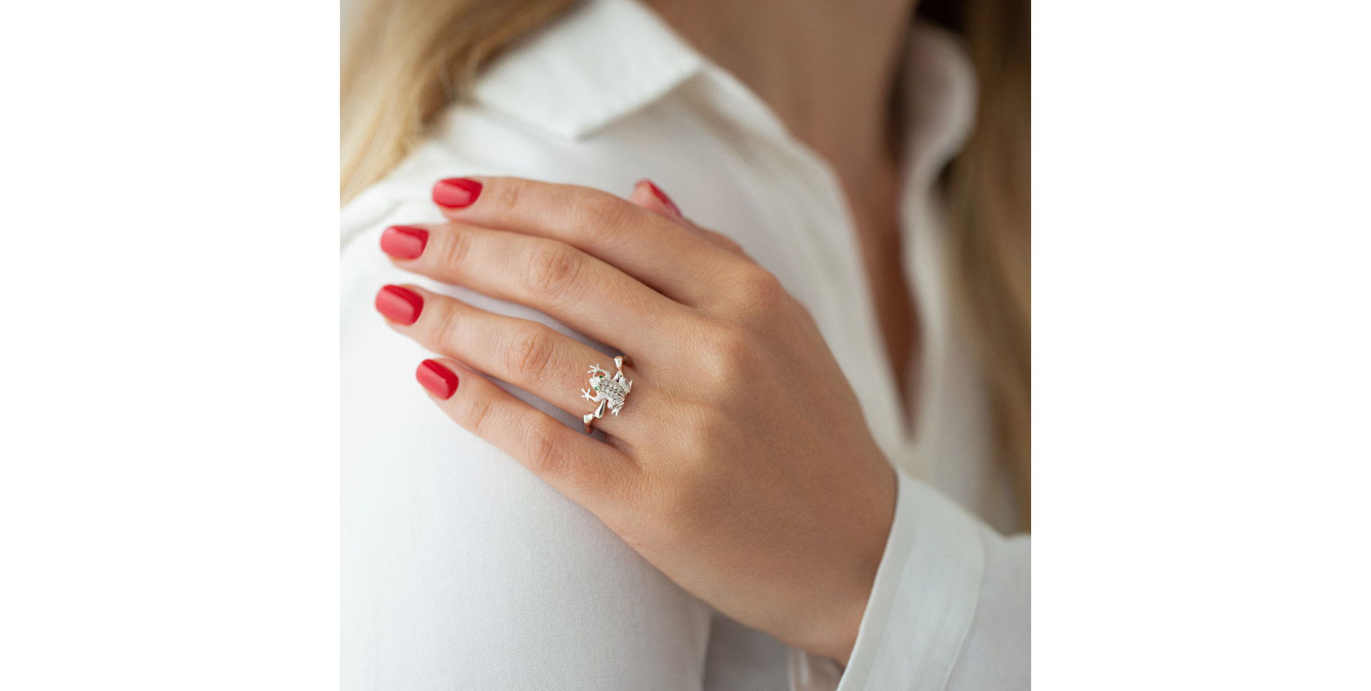 Prsteň s diamantmi a zafírmi Noble Frog