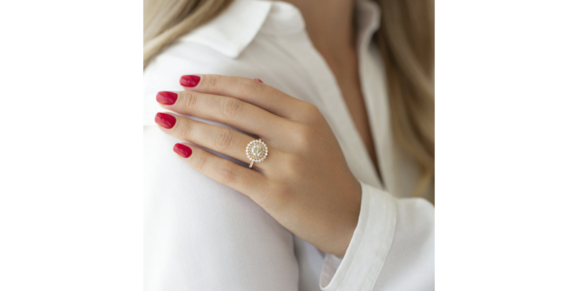 Prsteň s bielymi a hnedými diamantmi Mysterious Quest