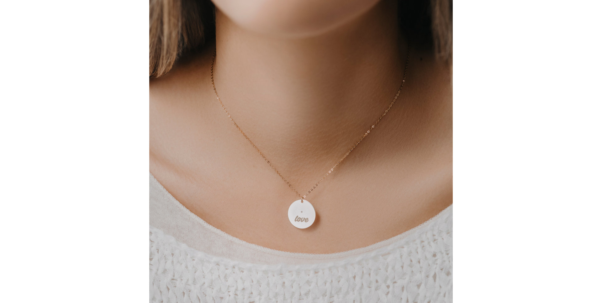 Náhrdelník s diamantom Oval Love