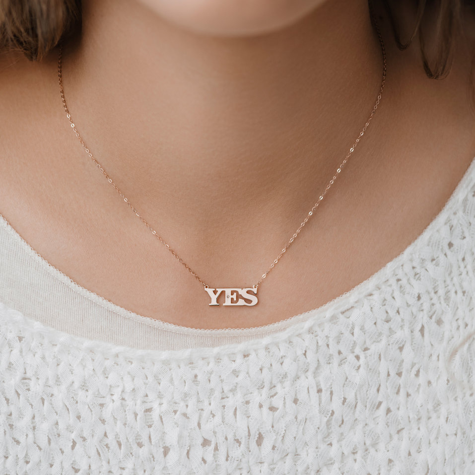 Náhrdelník s diamantom YES