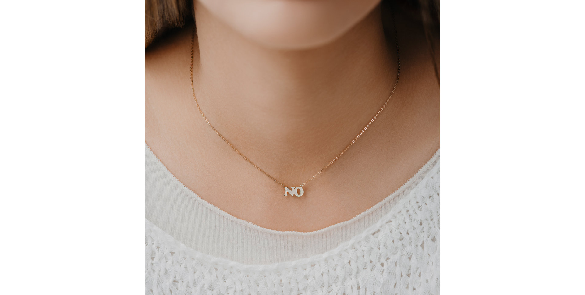 Náhrdelník s diamantom NO