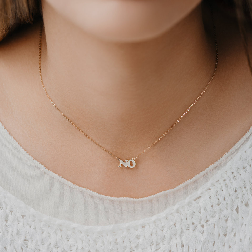 Náhrdelník s diamantom NO