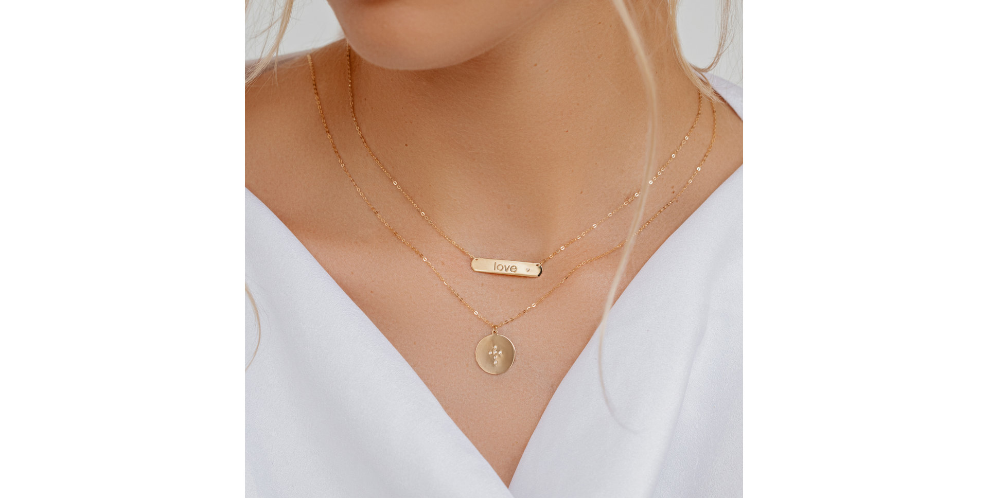 Náhrdelník s diamantmi Diamond Cross