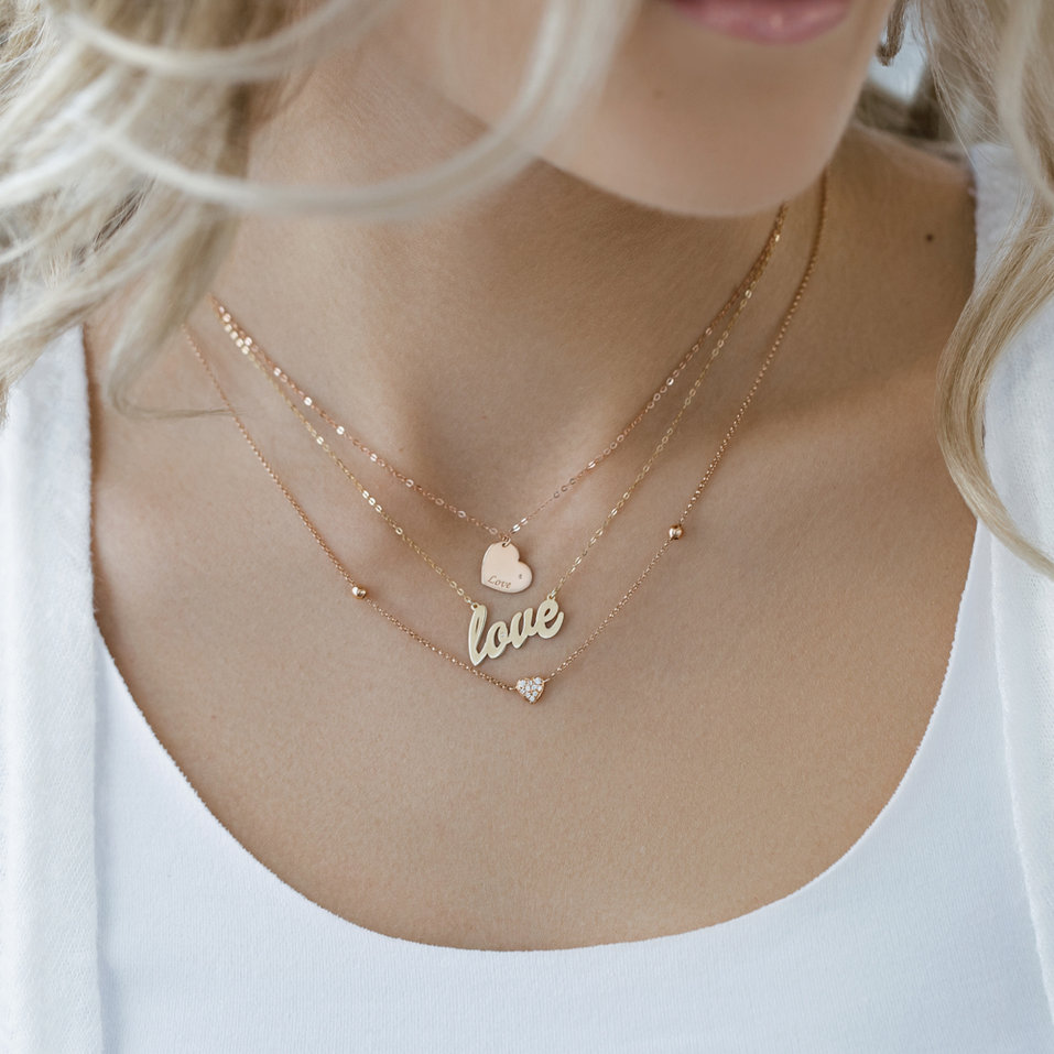 Náhrdelník s čiernymi a bielymi diamantmi Tender Heart