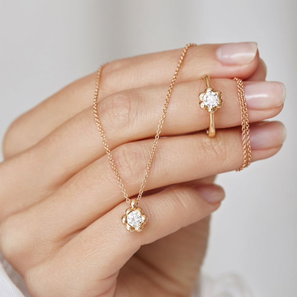 Náhrdelník s diamantom Blooming Love