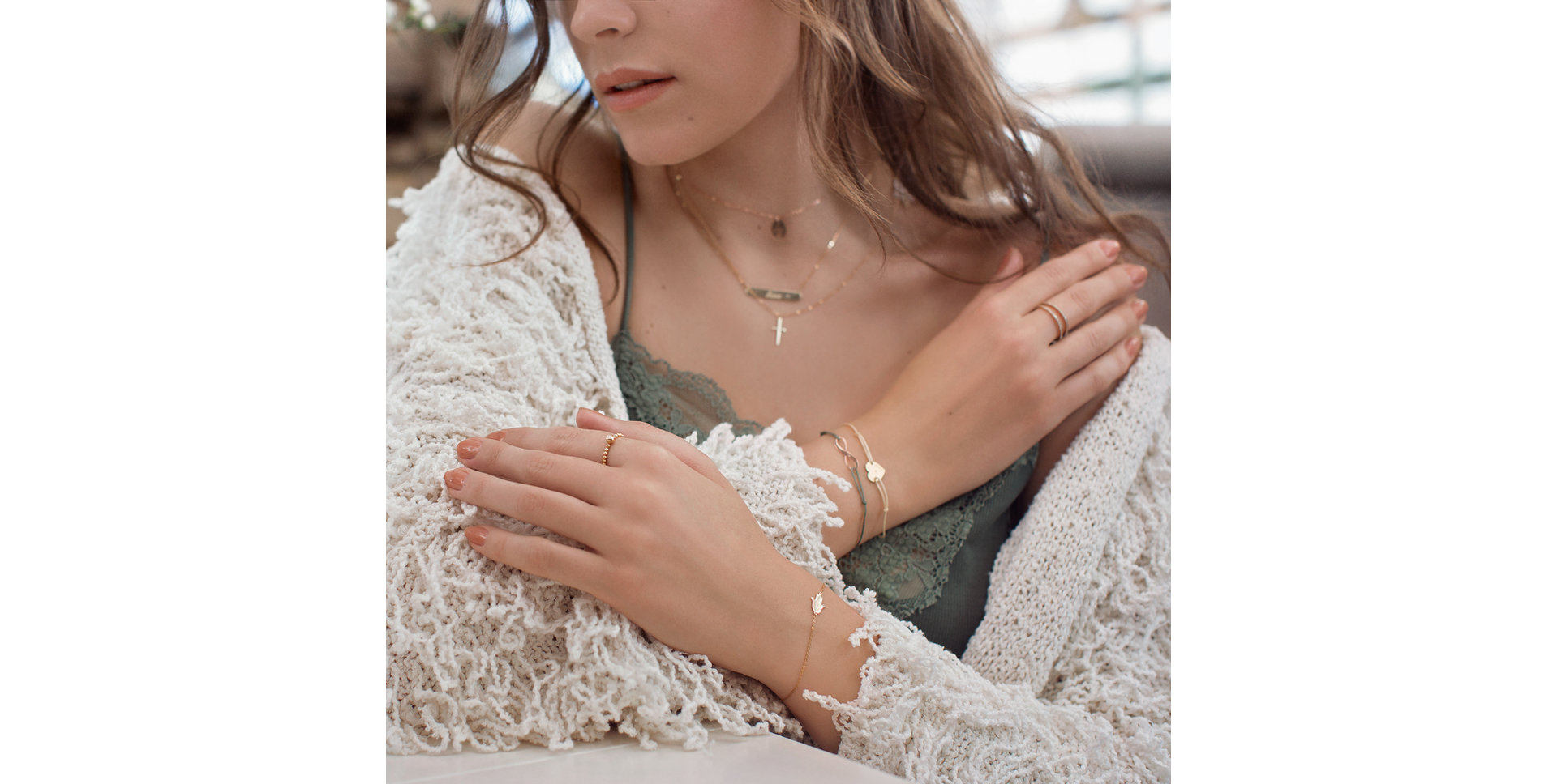 Diamantový náramok so šnúrkou Infinity