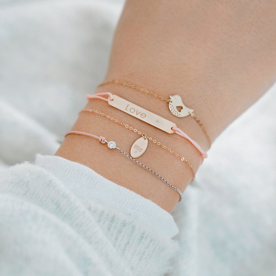 Diamantový náramok so šnúrkou Love