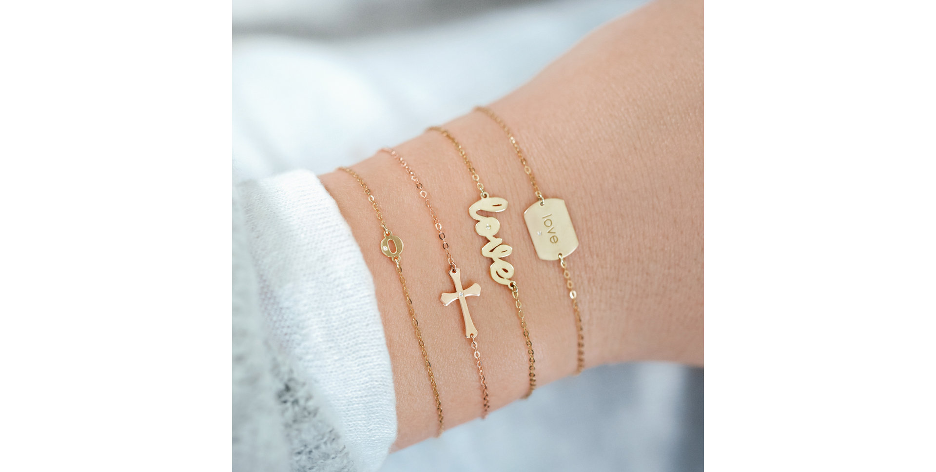 Náramok s diamantom Love