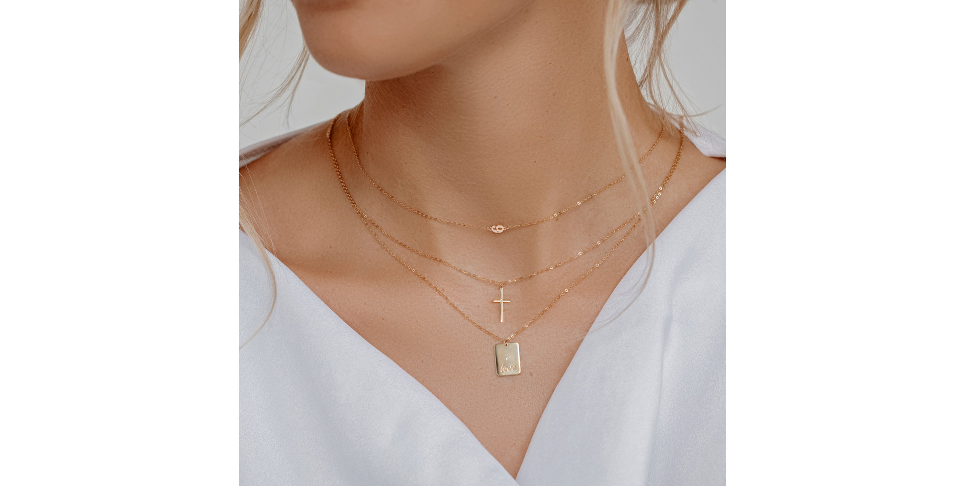 Náhrdelník s diamantom Love