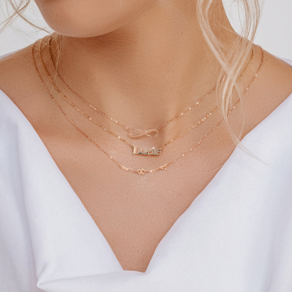 Náhrdelník s diamantom Classic name