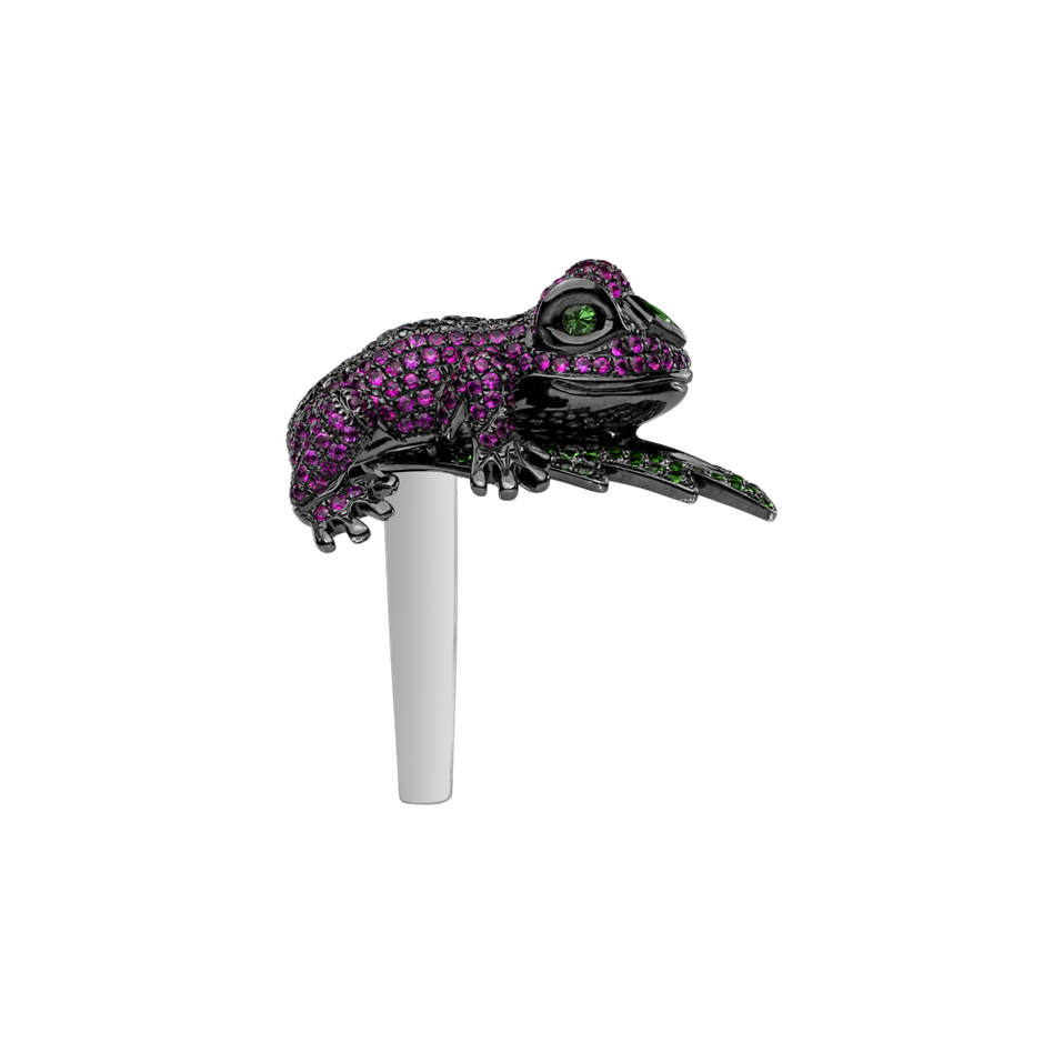 Prsteň s čiernymi a bielymi diamantmi, zafírmi a granátmi Fairy tale Frog