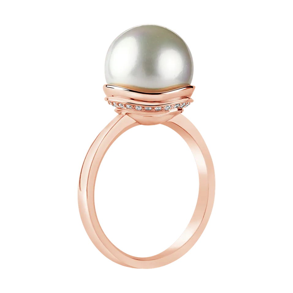 Diamond ring with pearl Pearl
