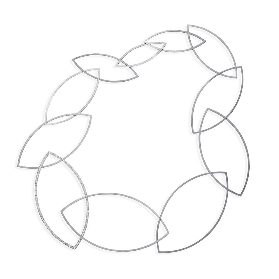 Náhrdelník platina s diamantmi Pointed bow