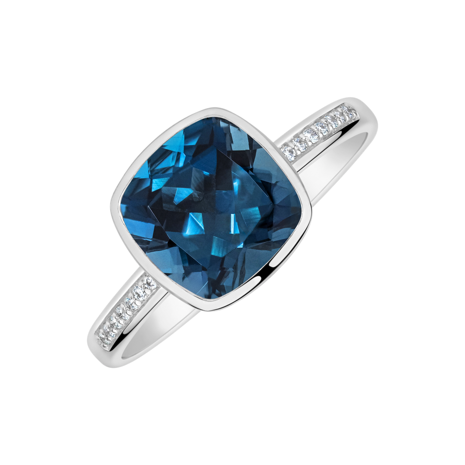 Prsteň s diamantmi a topásom Carelia