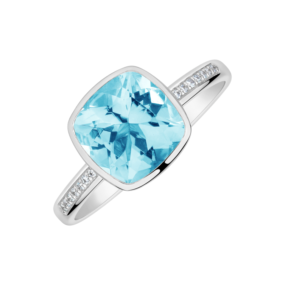 Prsteň s diamantmi a topásom Carelia