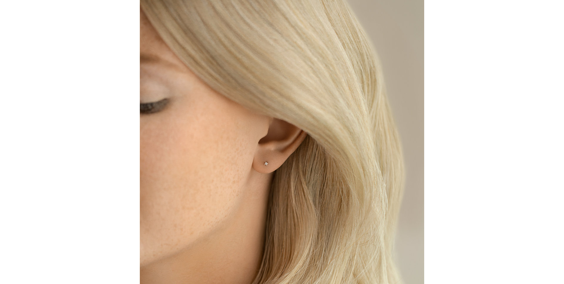 Náušnice s diamantom Essential Sparks