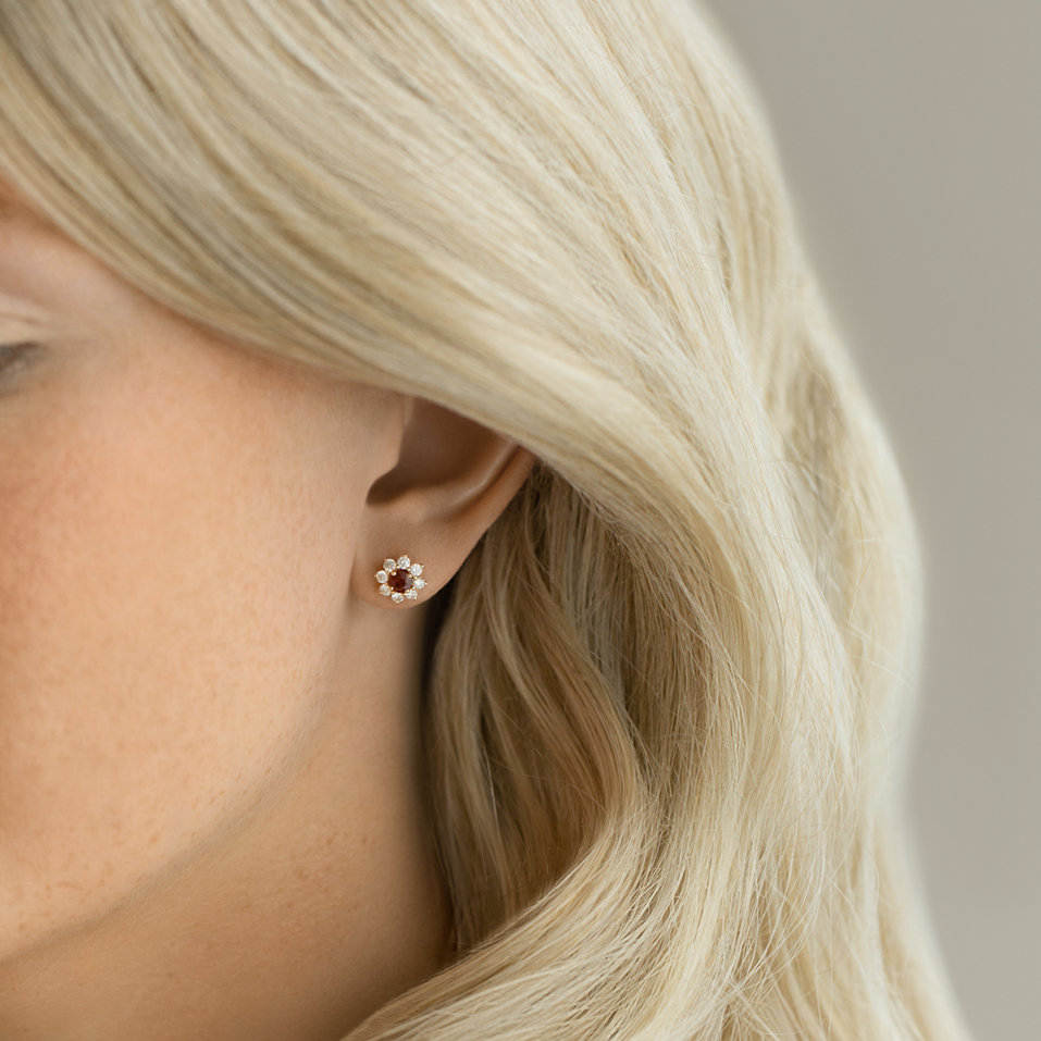 Náušnice s rubínom a diamantmi Celestial Romance