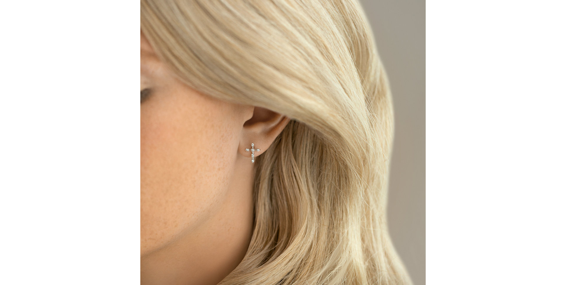 Náušnice s diamantmi Passion Cross