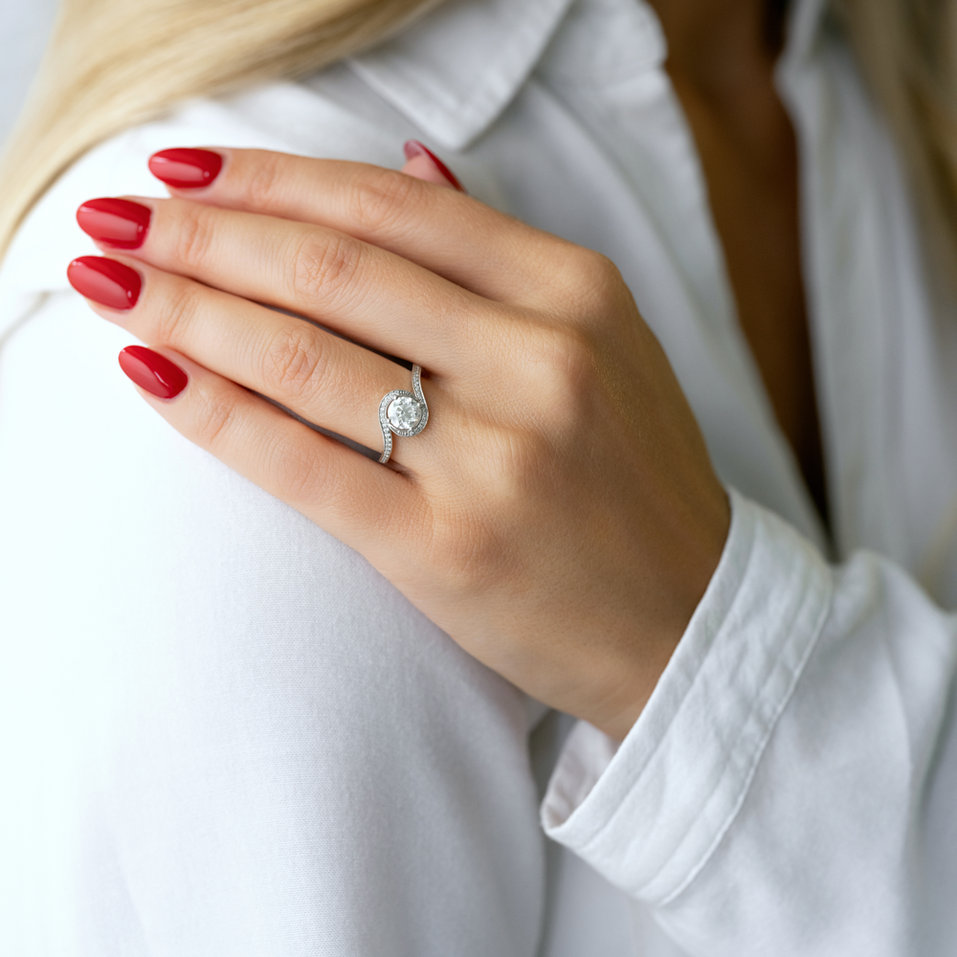 Prsteň s diamantmi Royal Twist