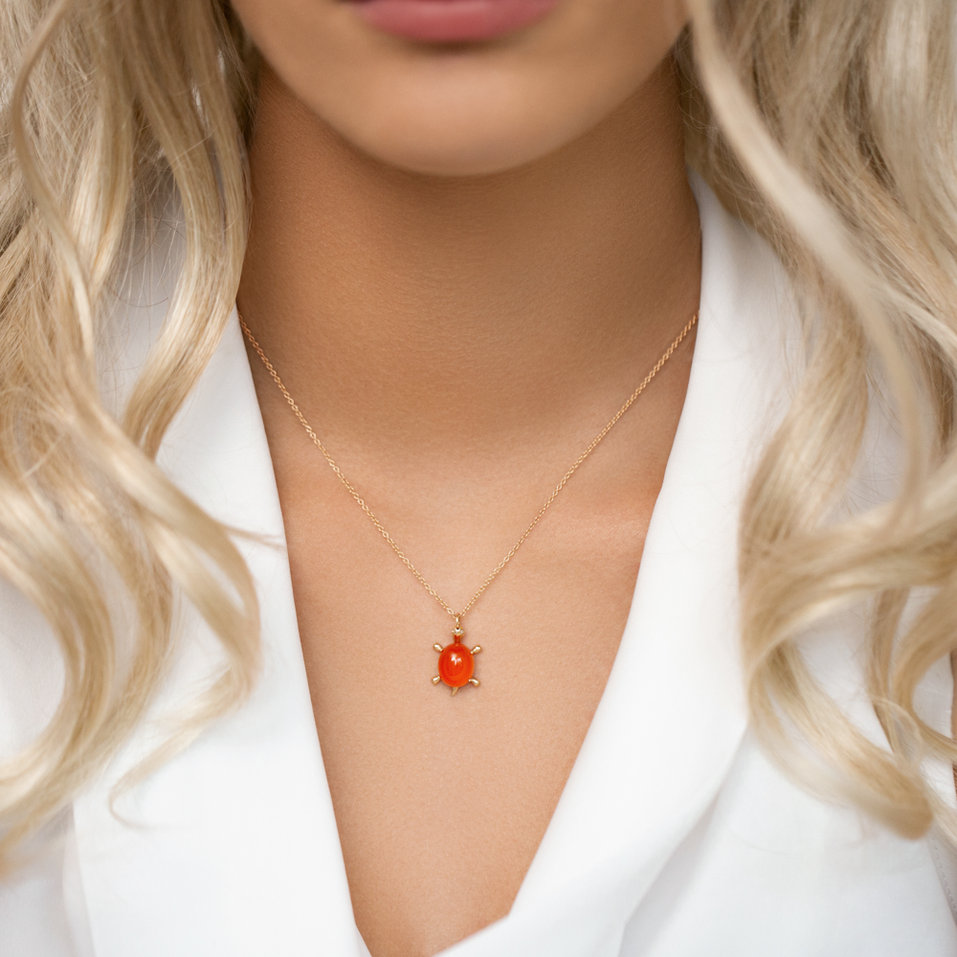 Náhrdelník s karneolom a diamantmi Marvelous Turtle