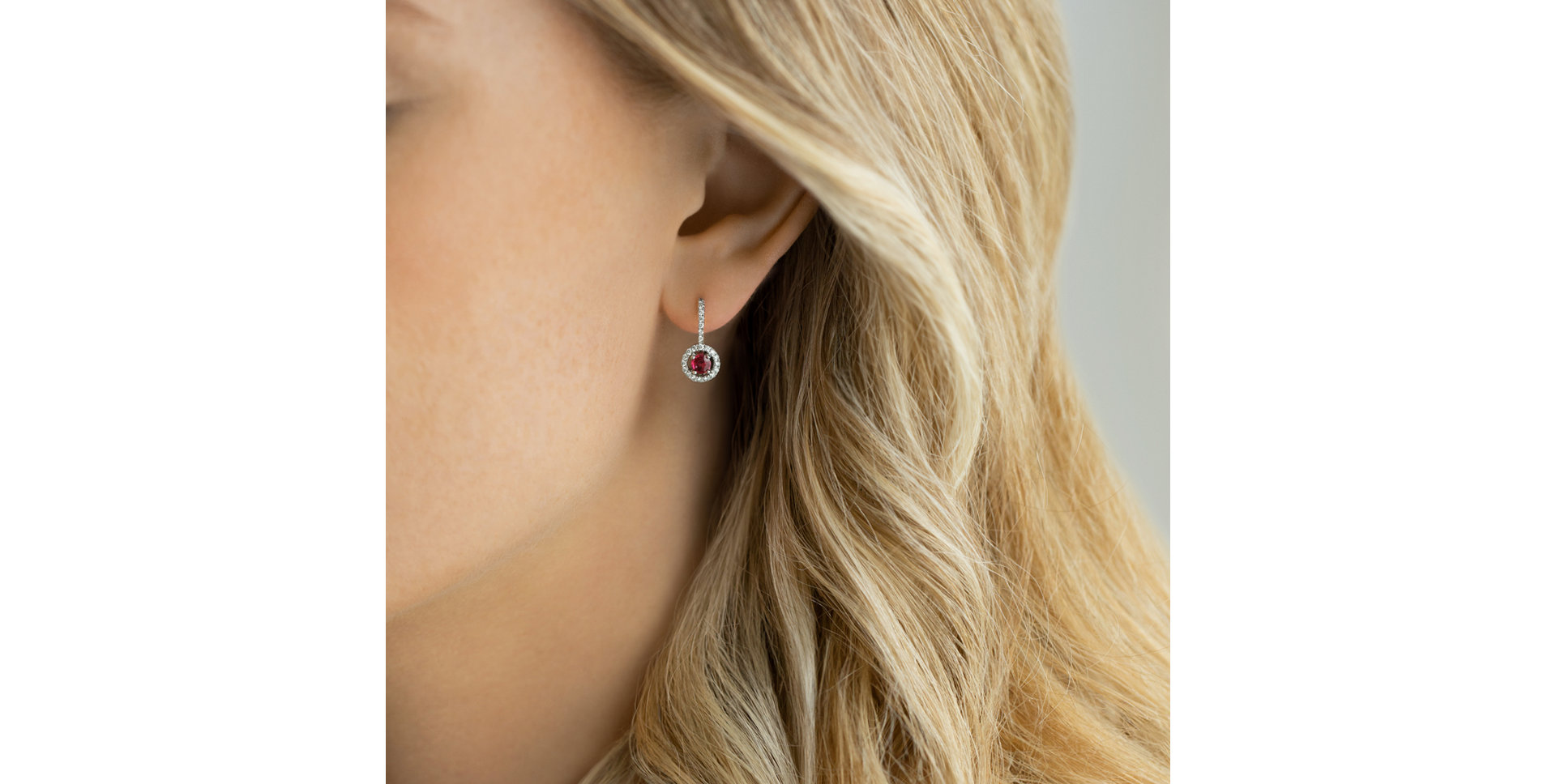 Náušnice s rubínom a diamantmi Infinite Splendour