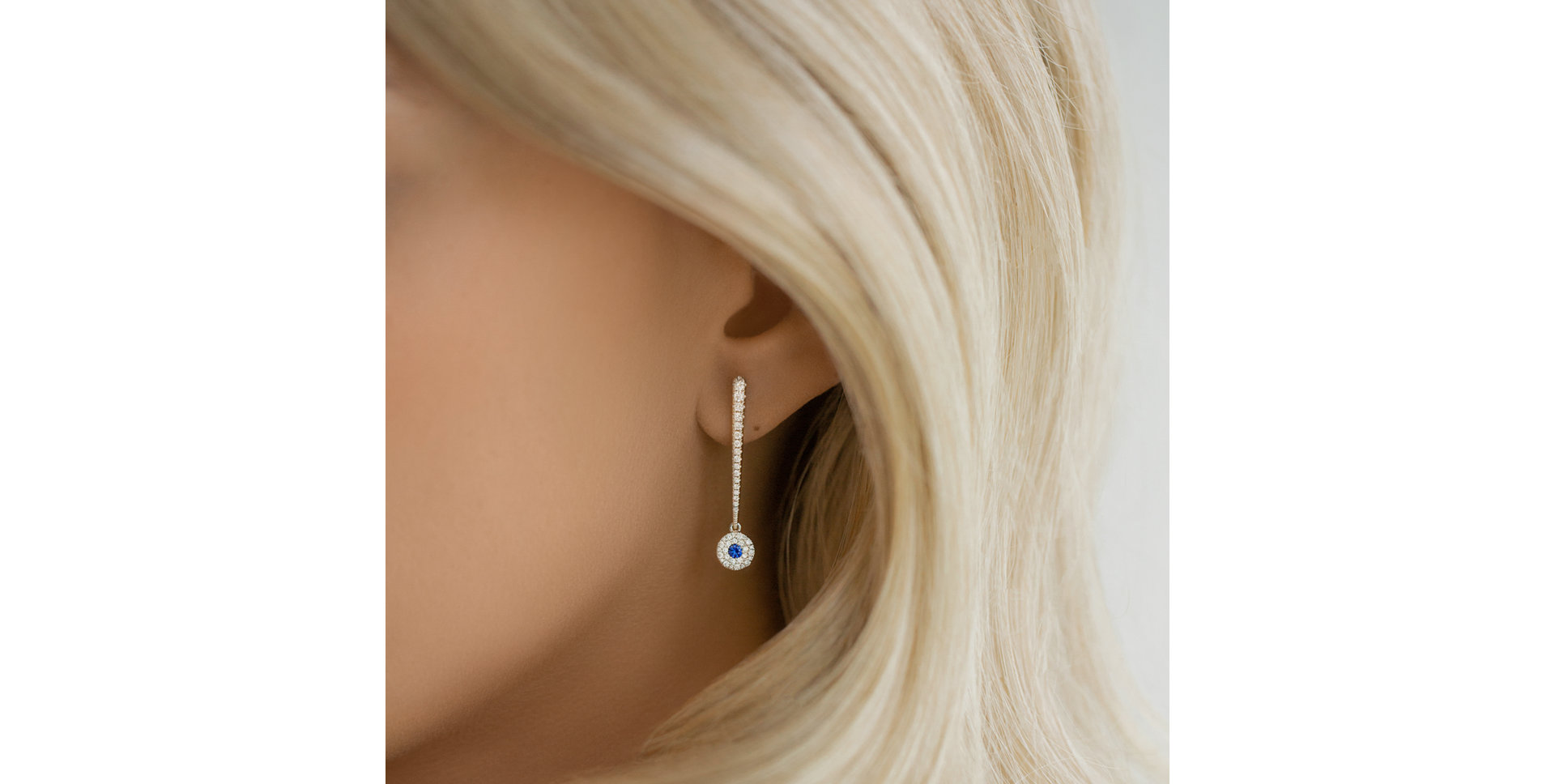 Náušnice s zafírom a diamantmi Sparkling Exclamation