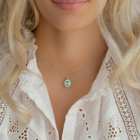 Prívesok so smaragdom a diamantmi Princess