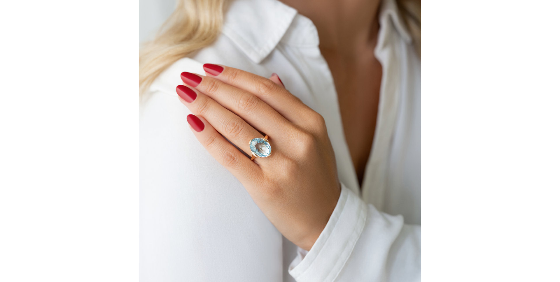 Prsteň s diamantmi a růženínom Dévouement