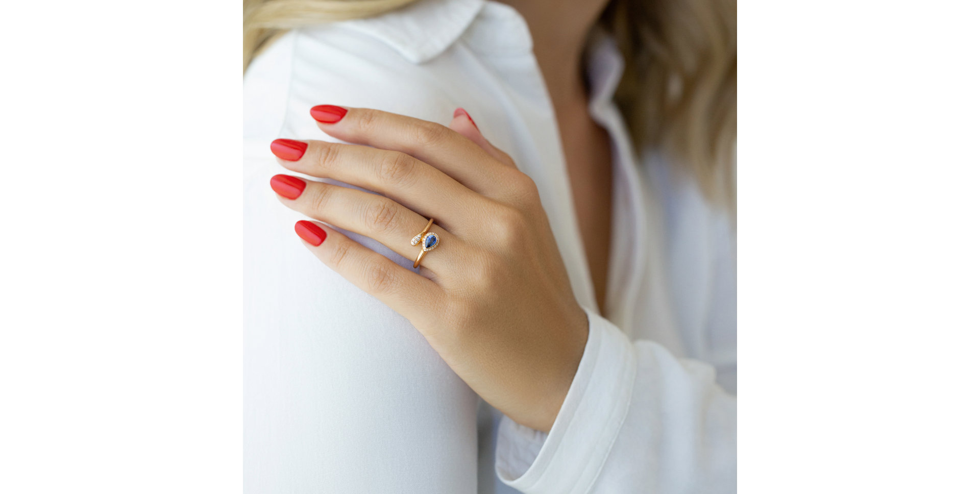 Prsteň s diamantmi a zafírom Nadine