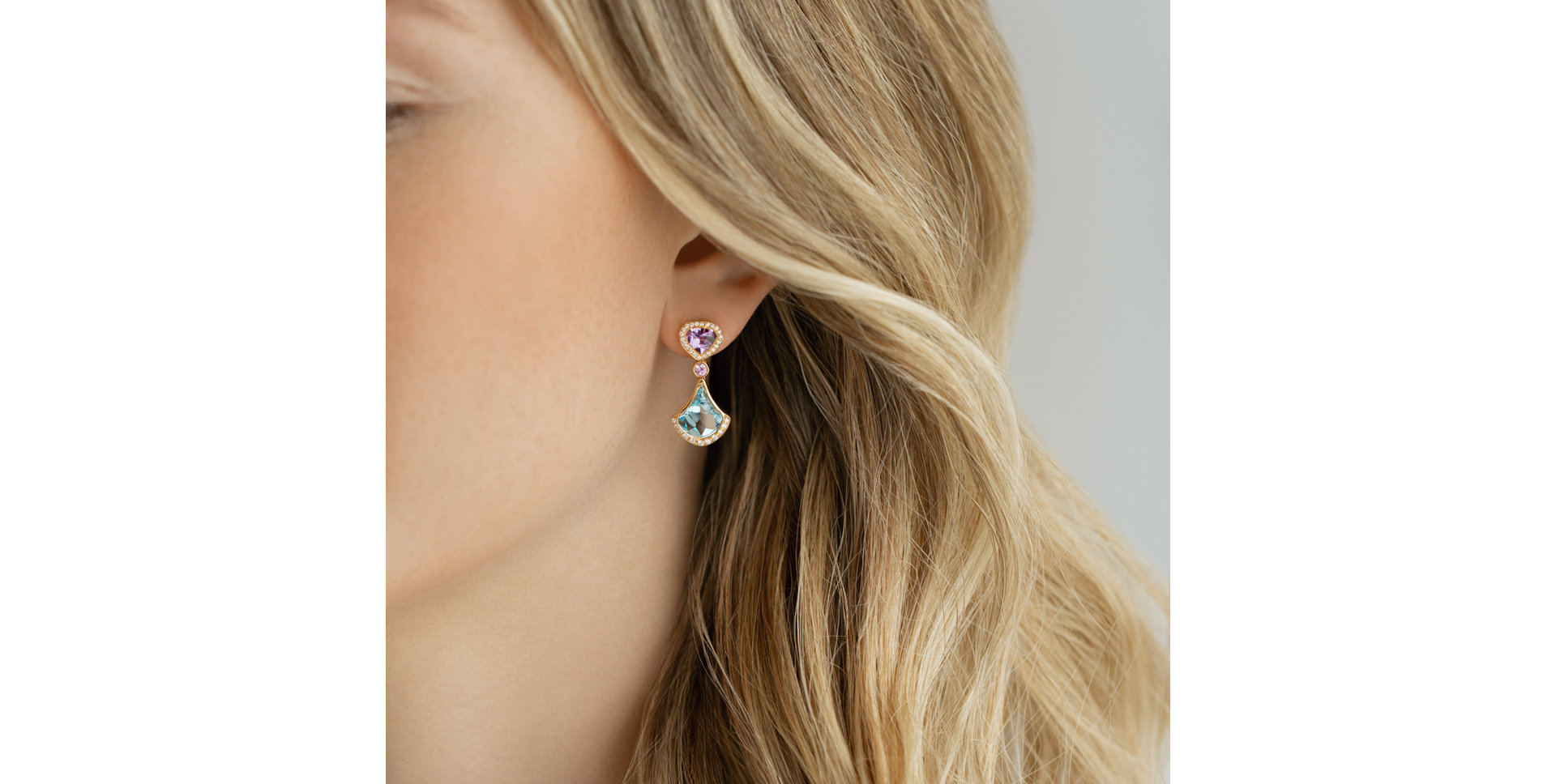 Náušnice s diamantmi a drahokamami Opulent Adornments