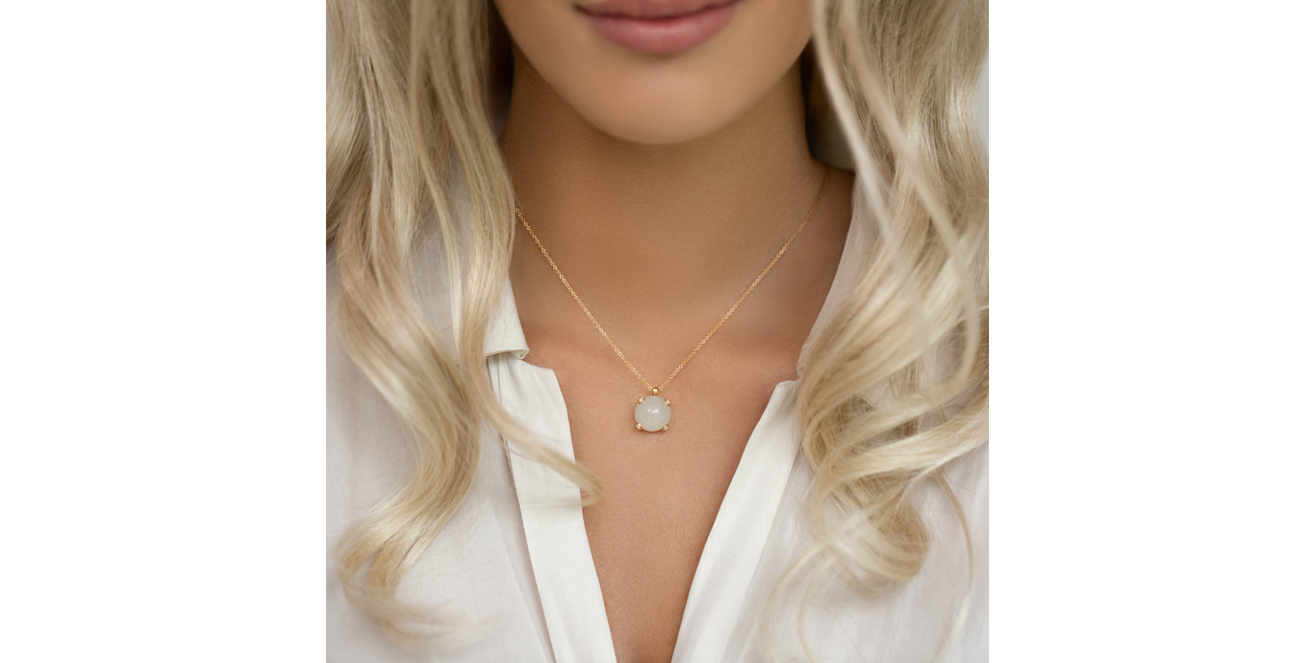 Náhrdelník s chalcedonom a diamantmi Royal Drop