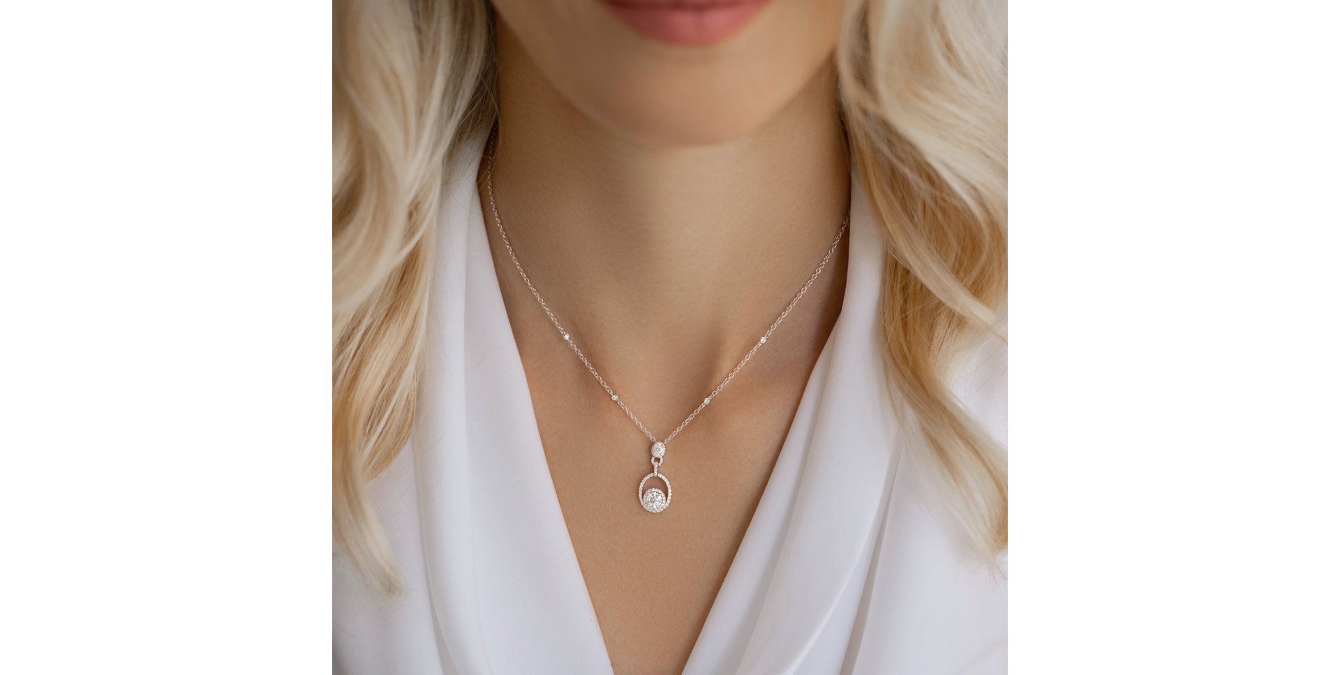 Náhrdelník s diamantmi Lueur de Lune