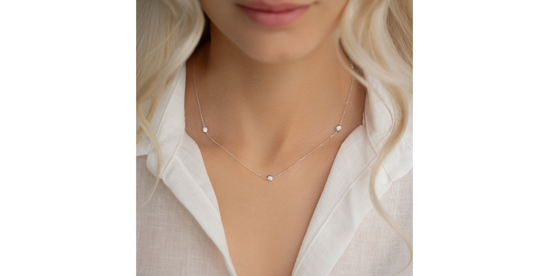 Náhrdelník s diamantmi Dots