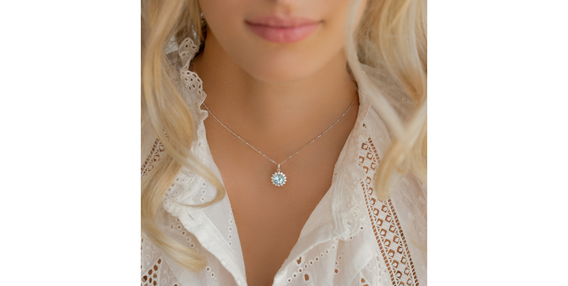 Prívesok s diamantmi a topásom sky Lilac Flower