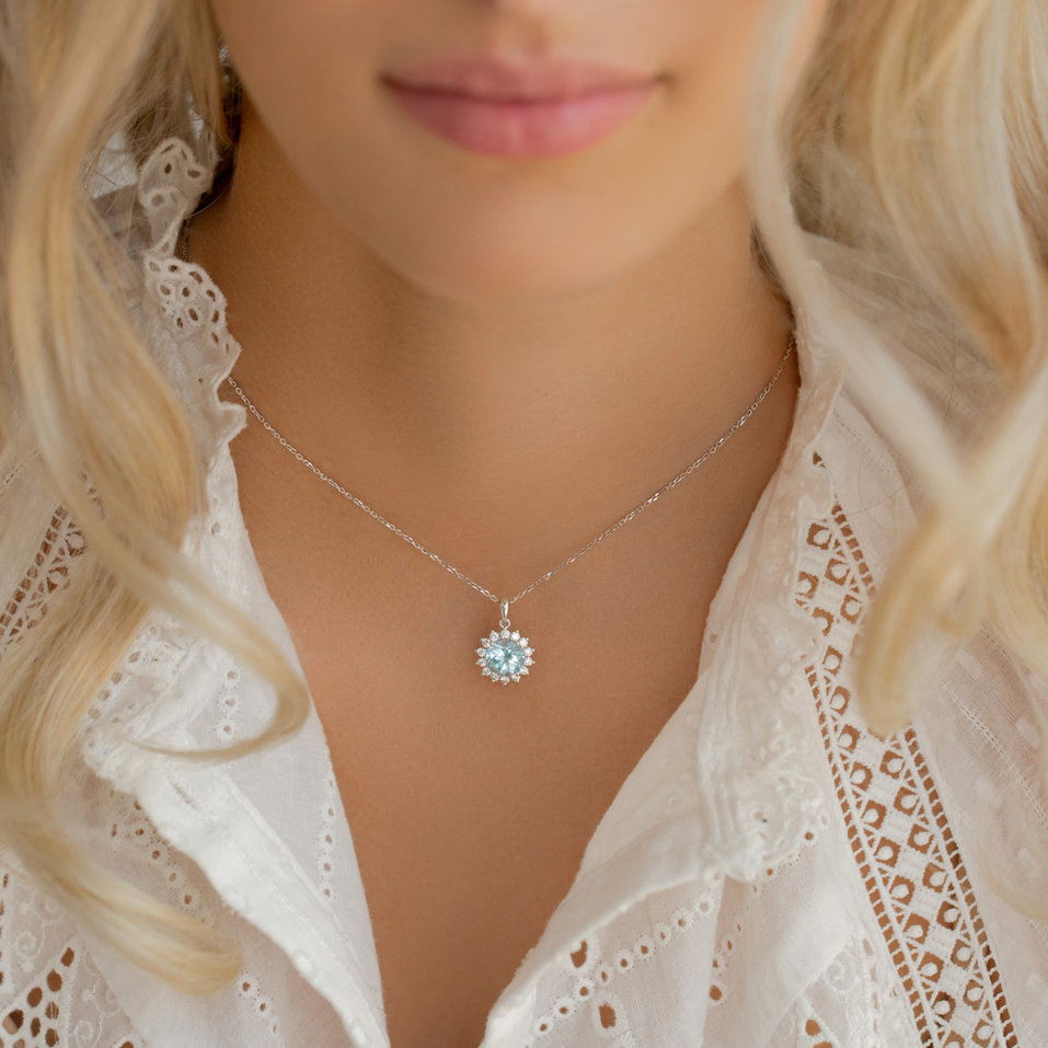 Prívesok s diamantmi a topásom sky Lilac Flower