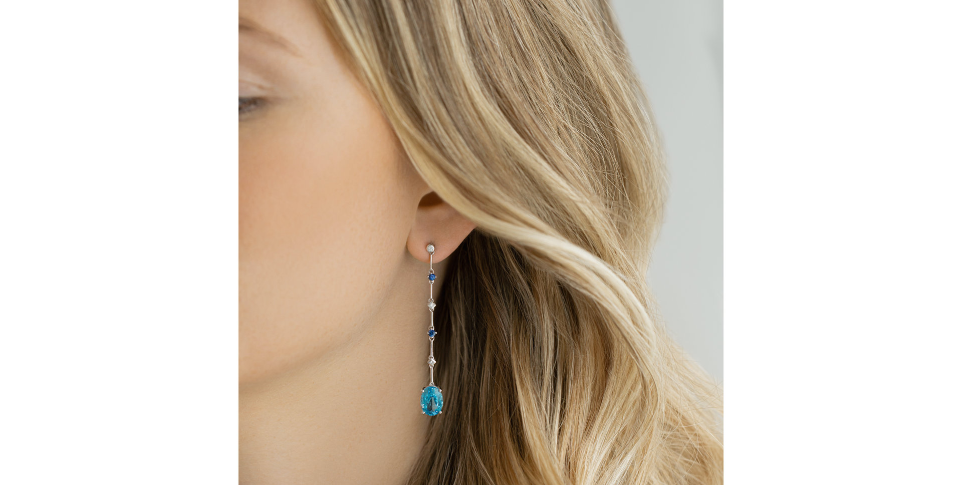 Náušnice s diamantmi, topásom a zafírom Alaia