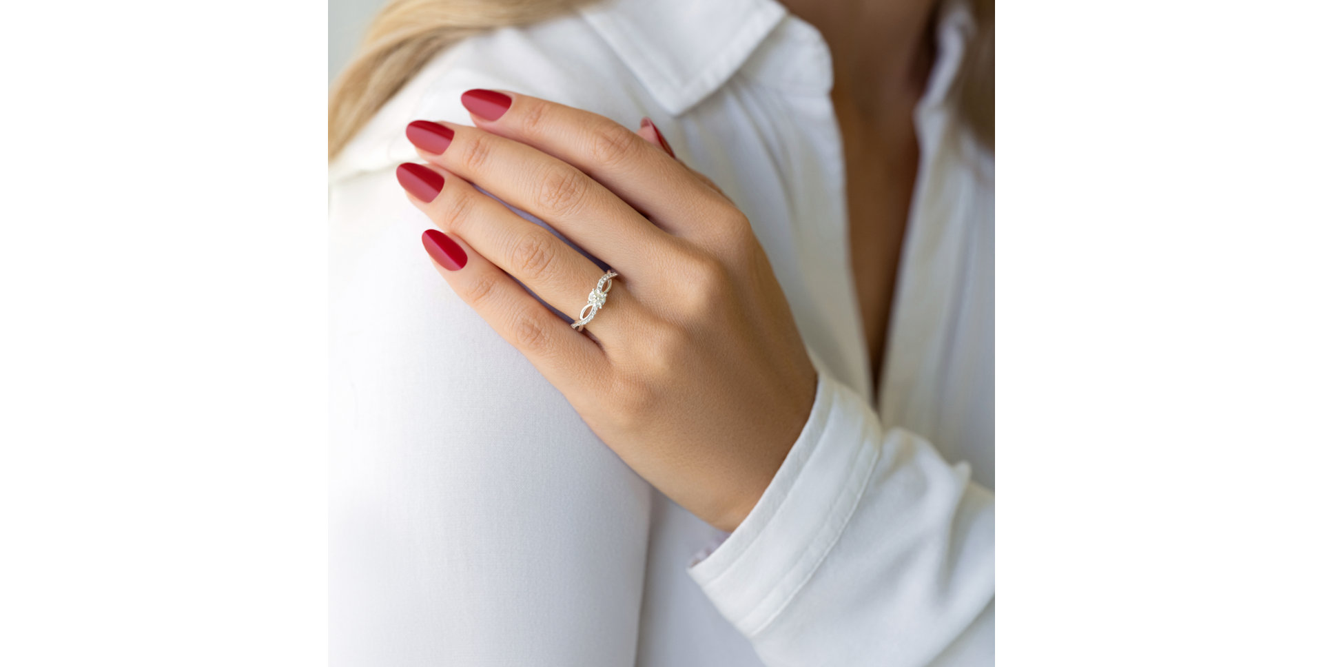 Prsteň 18kt biele zlato s diamantom Clementia