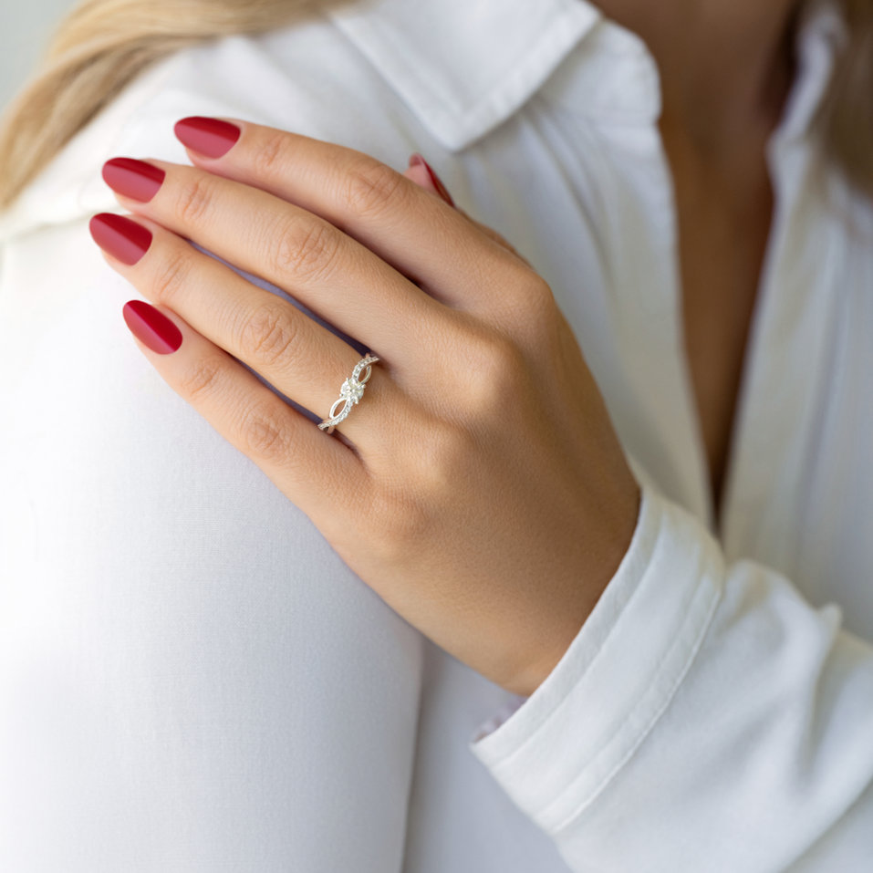 Prsteň 18kt biele zlato s diamantom Clementia